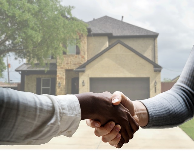 foreigners purchasing homes is the US are diminishing. Trade tensions and tariffs might be the culprit. 